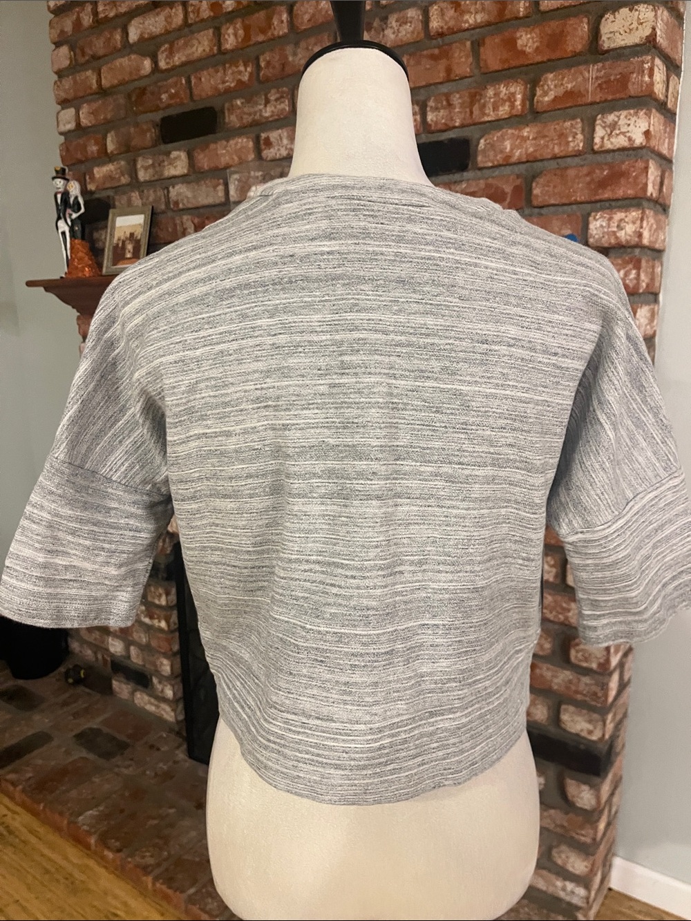10 Crosby Derek Lam Gray Striped Short-Sleeve Knit Top - Picture 6 of 6